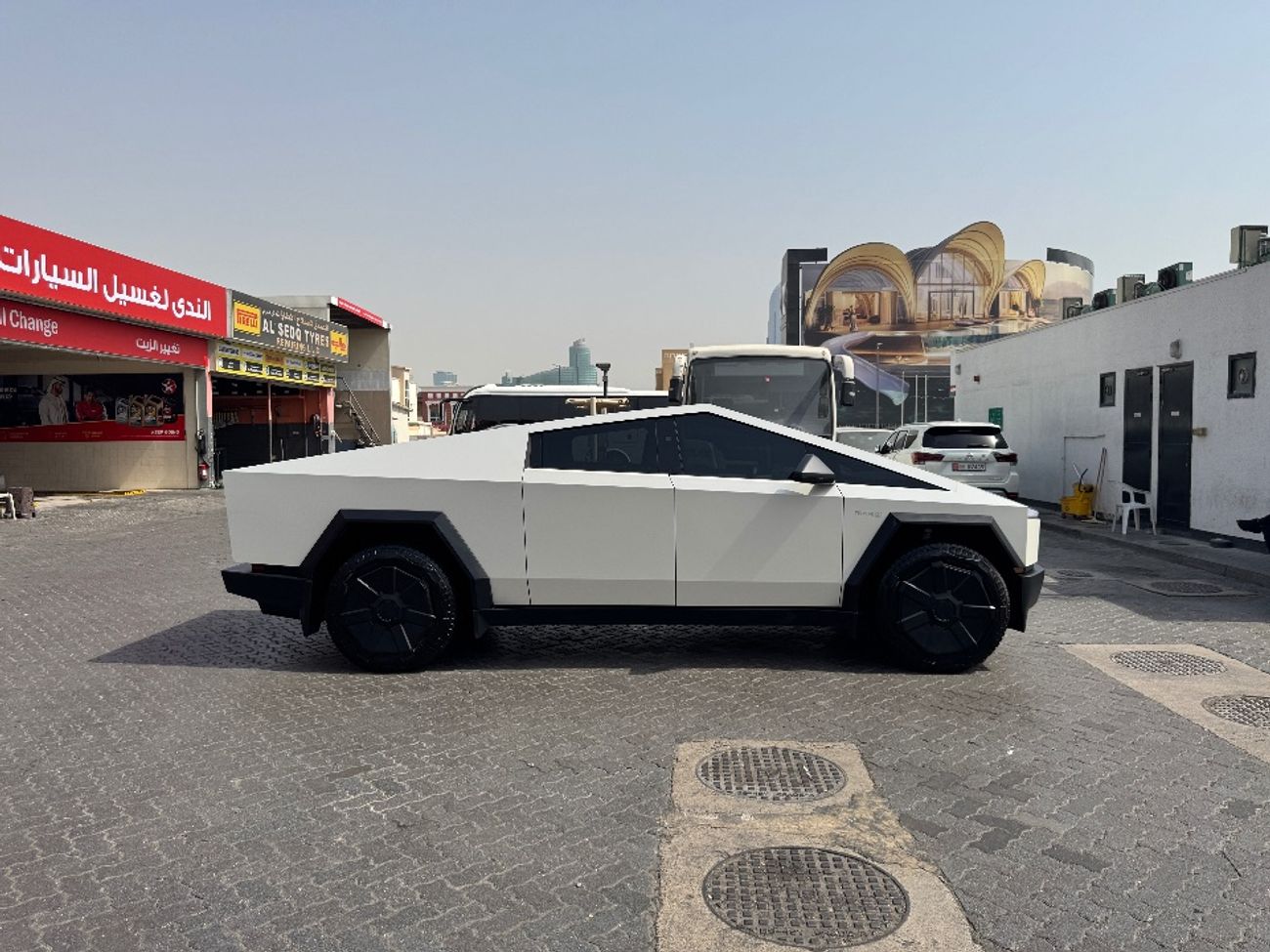 Tesla Cybertruck Cyberbeast