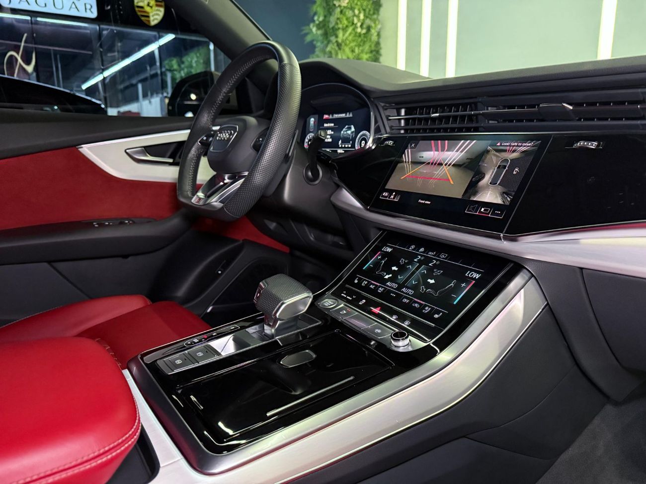 أودي Q8 55 TFSI quattro S-Line 3.0L (340 HP) 2020 Audi Q8 55 TFSI - GCC - Fully Loaded - Perfect Condition