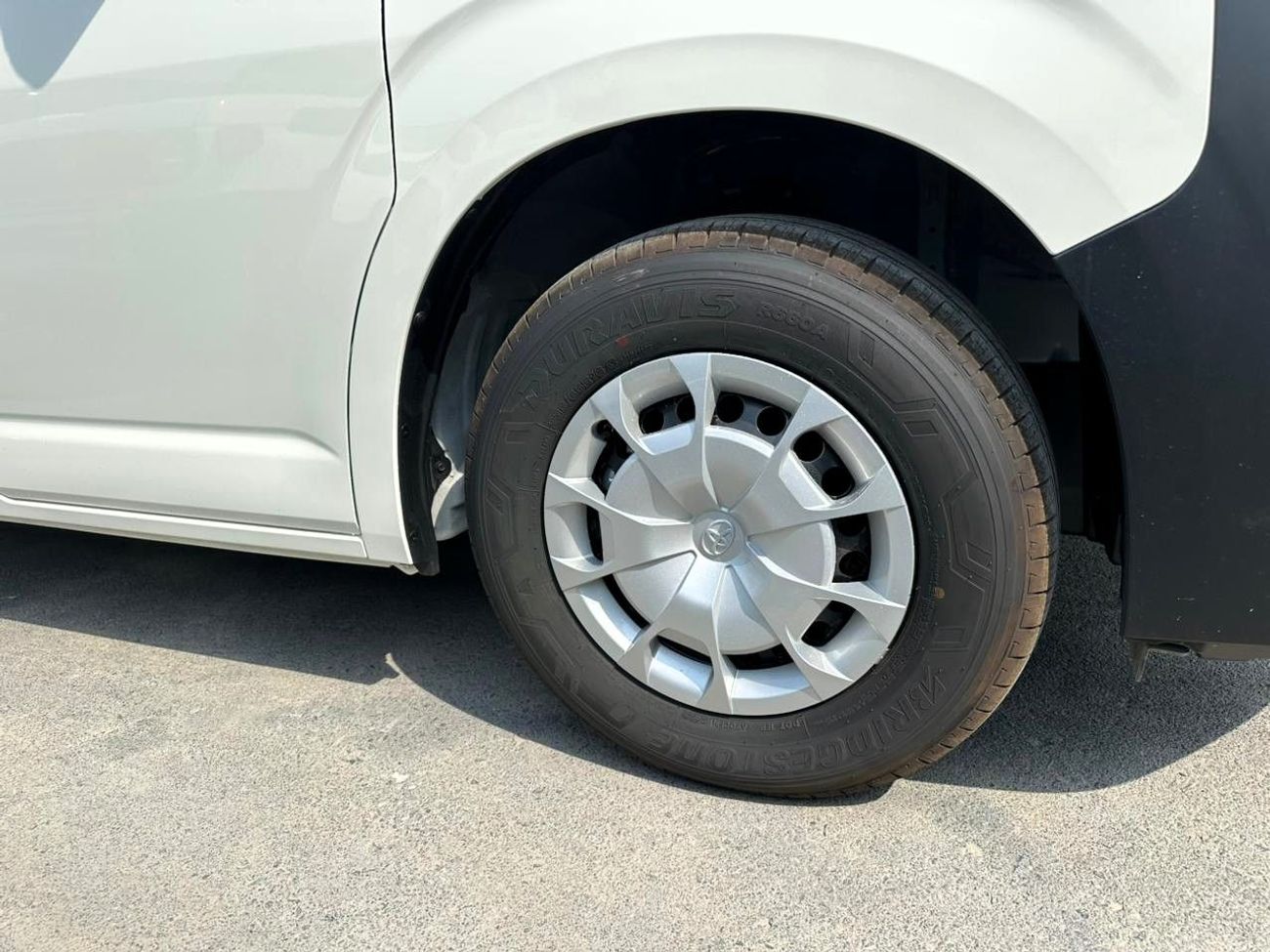 Toyota Hiace Van High Roof 2.8L (174 HP) M/T 2025 Diesel