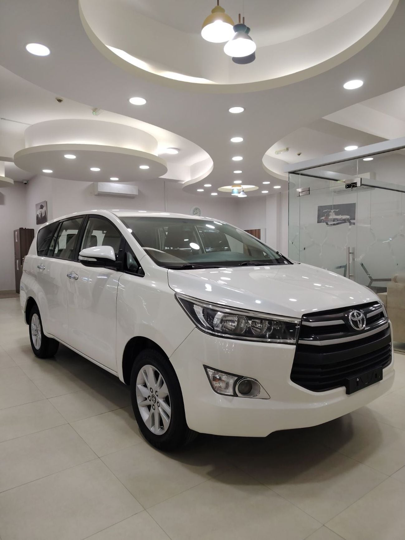 تويوتا إينوفا GL 2.7L