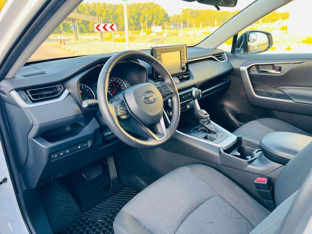 Toyota RAV4 XLE  2.5