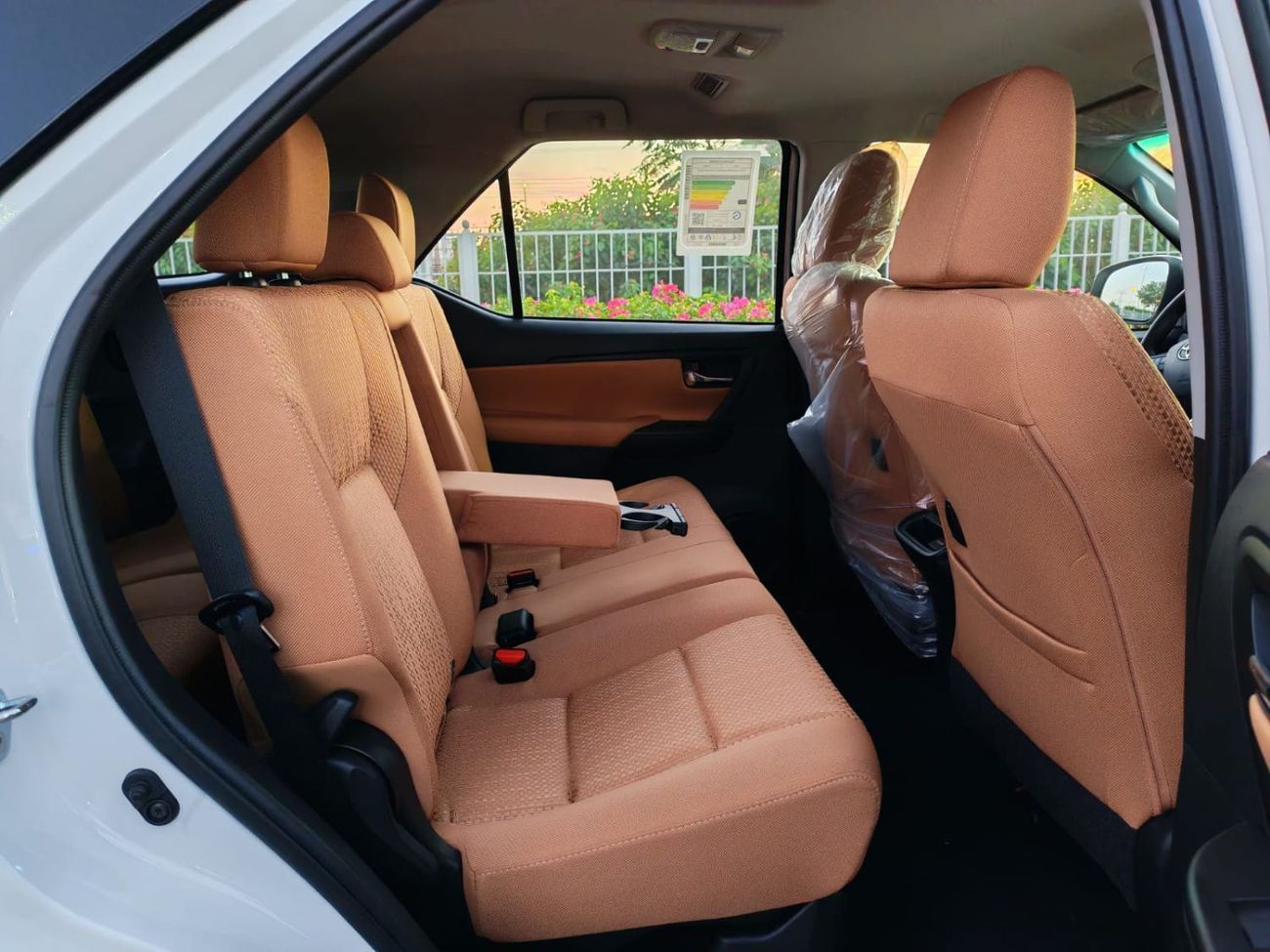 تويوتا فورتونر 2026 Toyota Fortuner SR5 7-Seater 2.7L 4-Cyl Petrol A/T 4x4 Only For Export