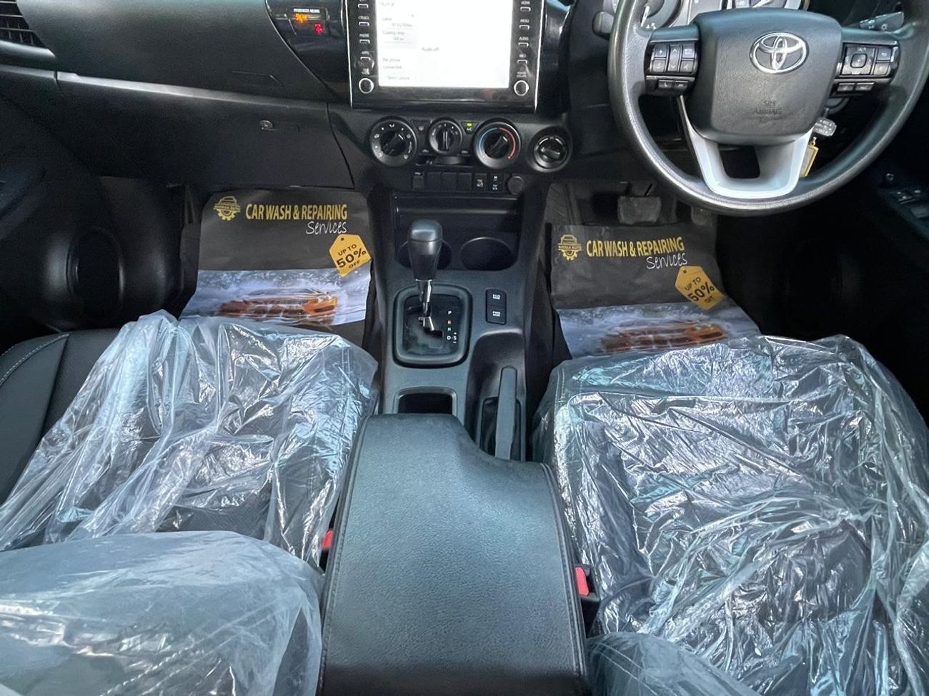 تويوتا هيلوكس diesel 2.8 liter automatic right hand drive leather seats with back camera