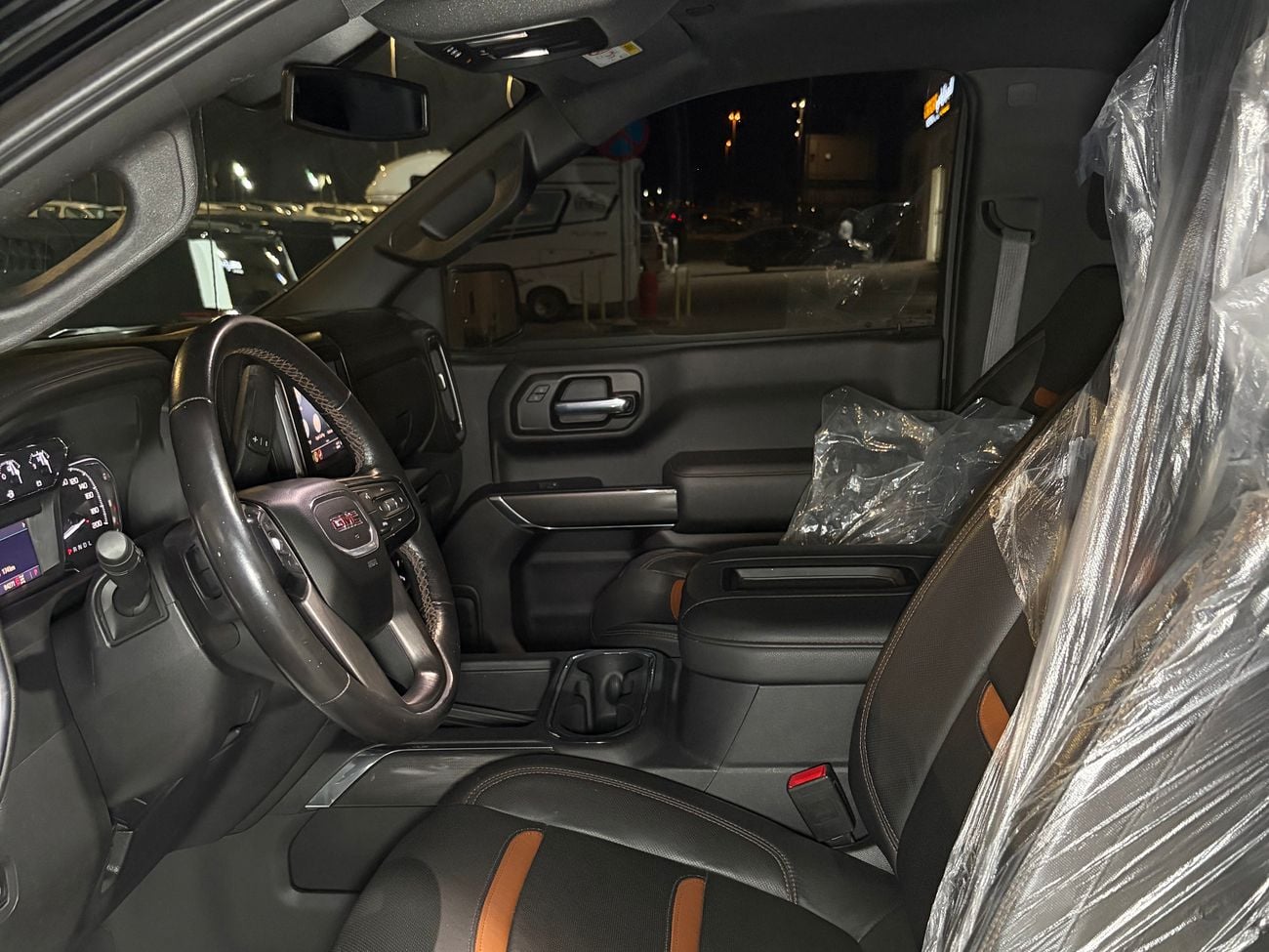جي أم سي سييرا 1500 CREWCAB AT4