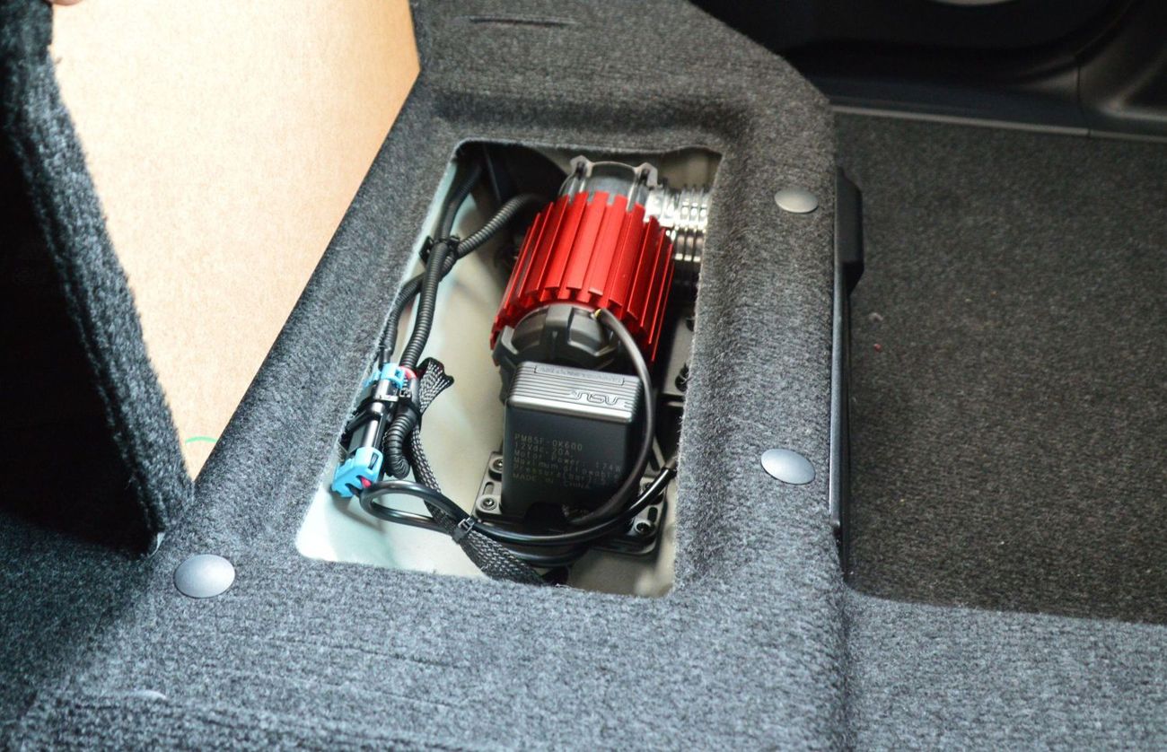 تويوتا هيلوكس TOYOTA HILUX 2.7L 4WD PETROL PICKUP 2025