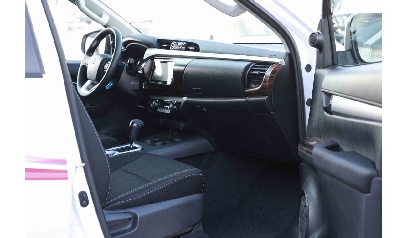 Toyota Hilux 2.7L HI - PLATINUM WHITE PEARL inside BLACK | Export Only