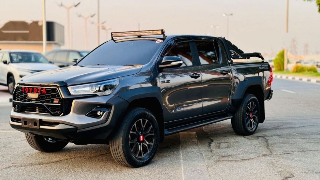 تويوتا هيلوكس -