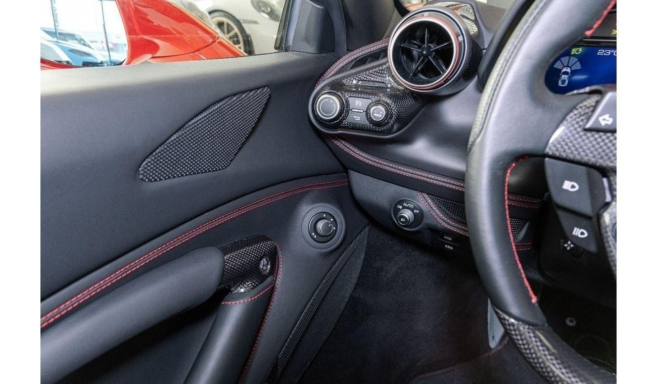 فيراري F8 تريبوتو 3.9T V8 Ferrari F8 Tributo 3.9L | Fully Carbon Fiber Interior and Exterior | 2021 | Agency Warranty