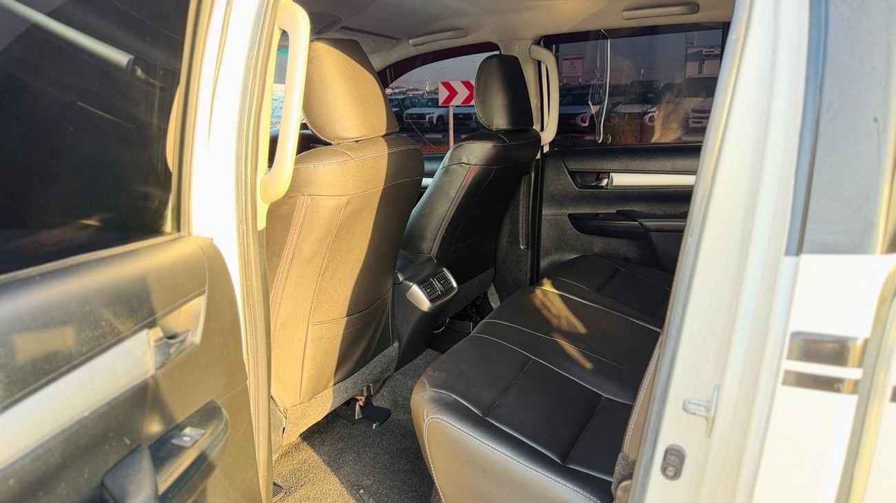 Toyota Hilux 2018 | DOUBLE CABIN | RHD | 2.8L DIESEL ENGINE | AUTOMATIC TRANSMISSION | RHINO ROOF RACK | NUDGE BA