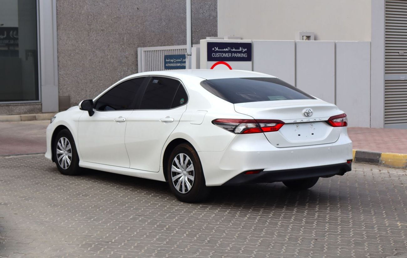 Toyota Camry S 2.5L (181 HP)