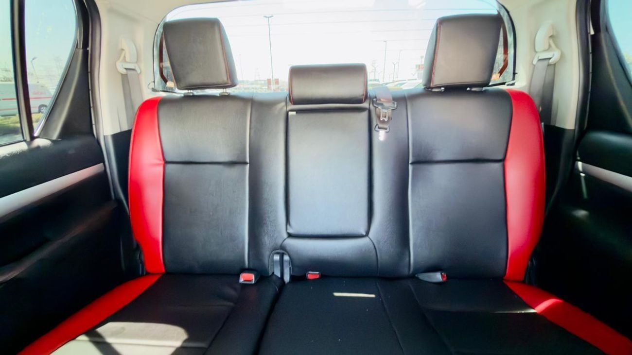 Toyota Hilux 2021| 2.8L DIESEL ENGINE | AT | RHD | HEAVY SPORTS BAR | ROOF MOUNTED LED LIGHTS | DIGITAL AC | ELEC