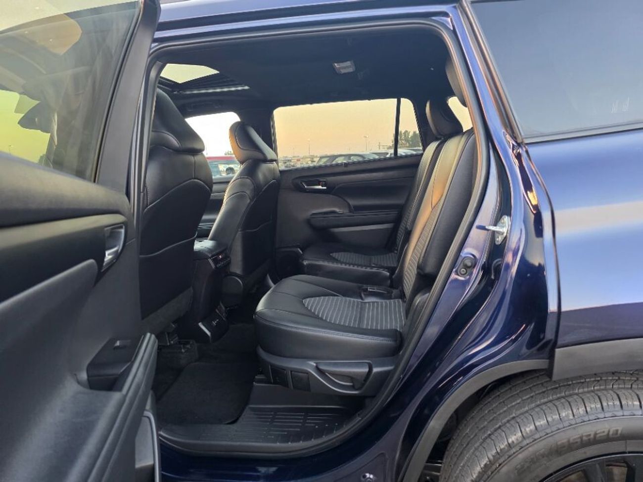 Toyota Highlander 2024 Model XSE Edition 2.4cc Sunroof and 7 seater