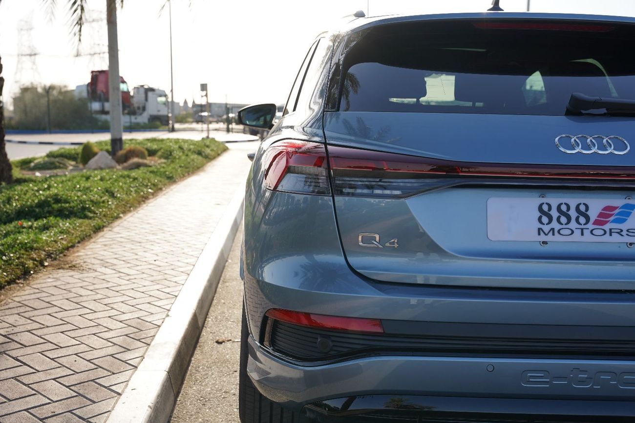 أودي اي ترون اودي كيو فور اي ترون 2024 كهربائية بالكامل