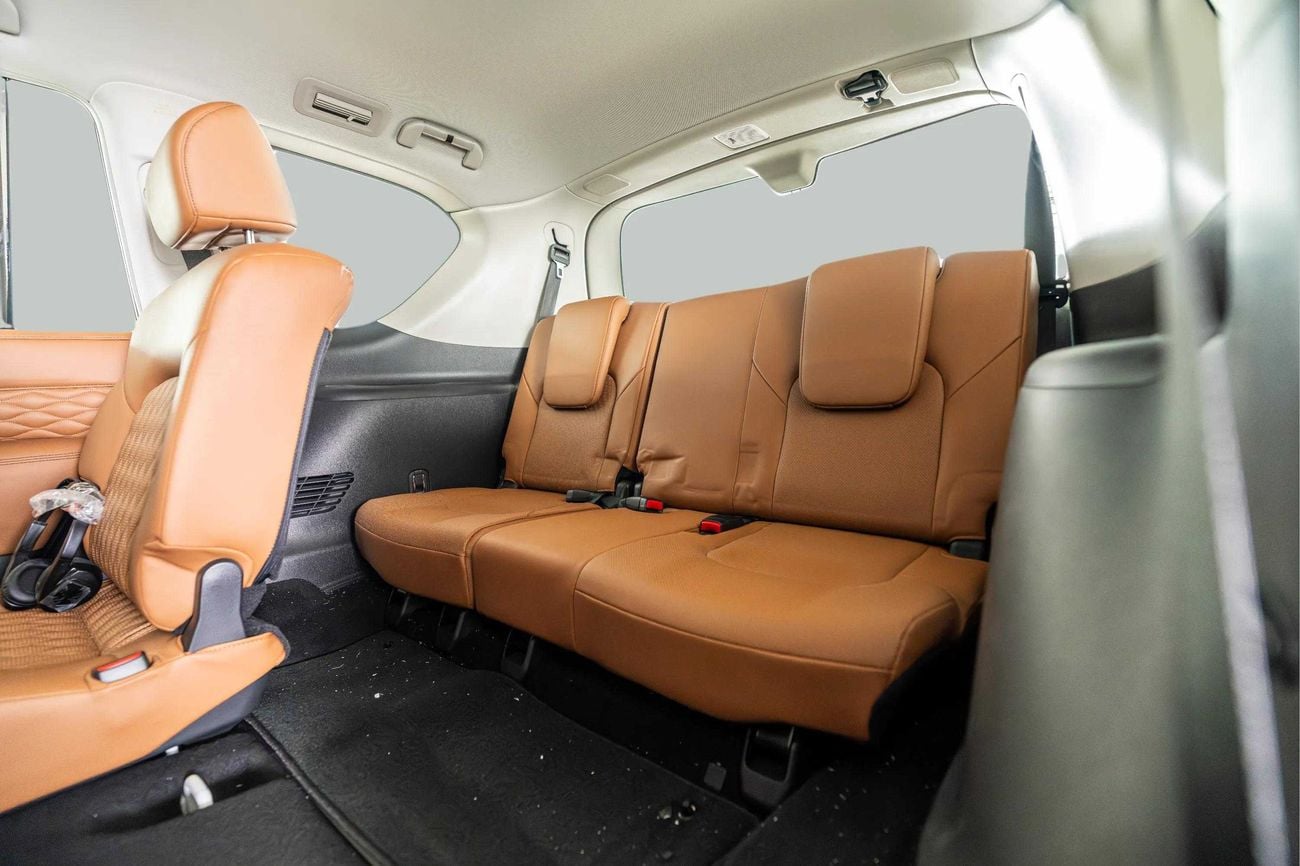 Infiniti QX80 Luxe 7st 5.6L LUXE 5.6