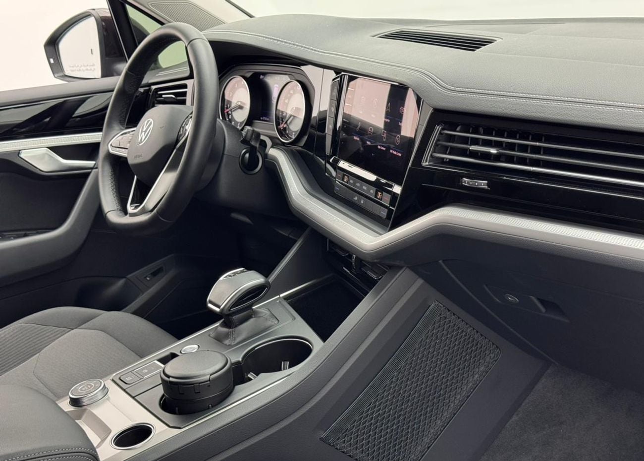 Volkswagen Touareg Trendline 3.0L 2021 Volkswagen Touareg Trendline, VW Service History, 1 Year Warranty, GCC