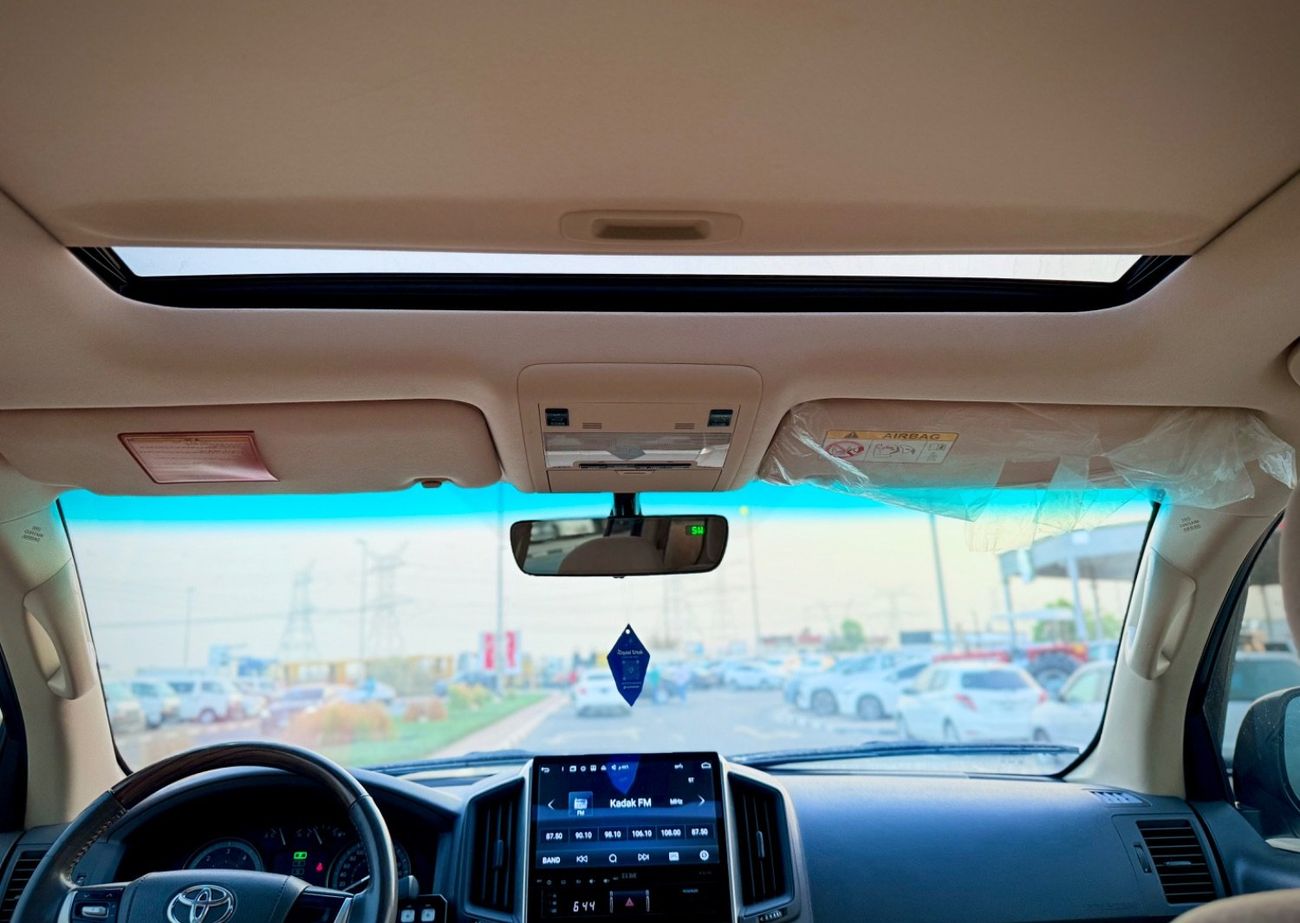 تويوتا لاند كروزر 2020 Model LHD DIESEL ENGINE FULL OPTION