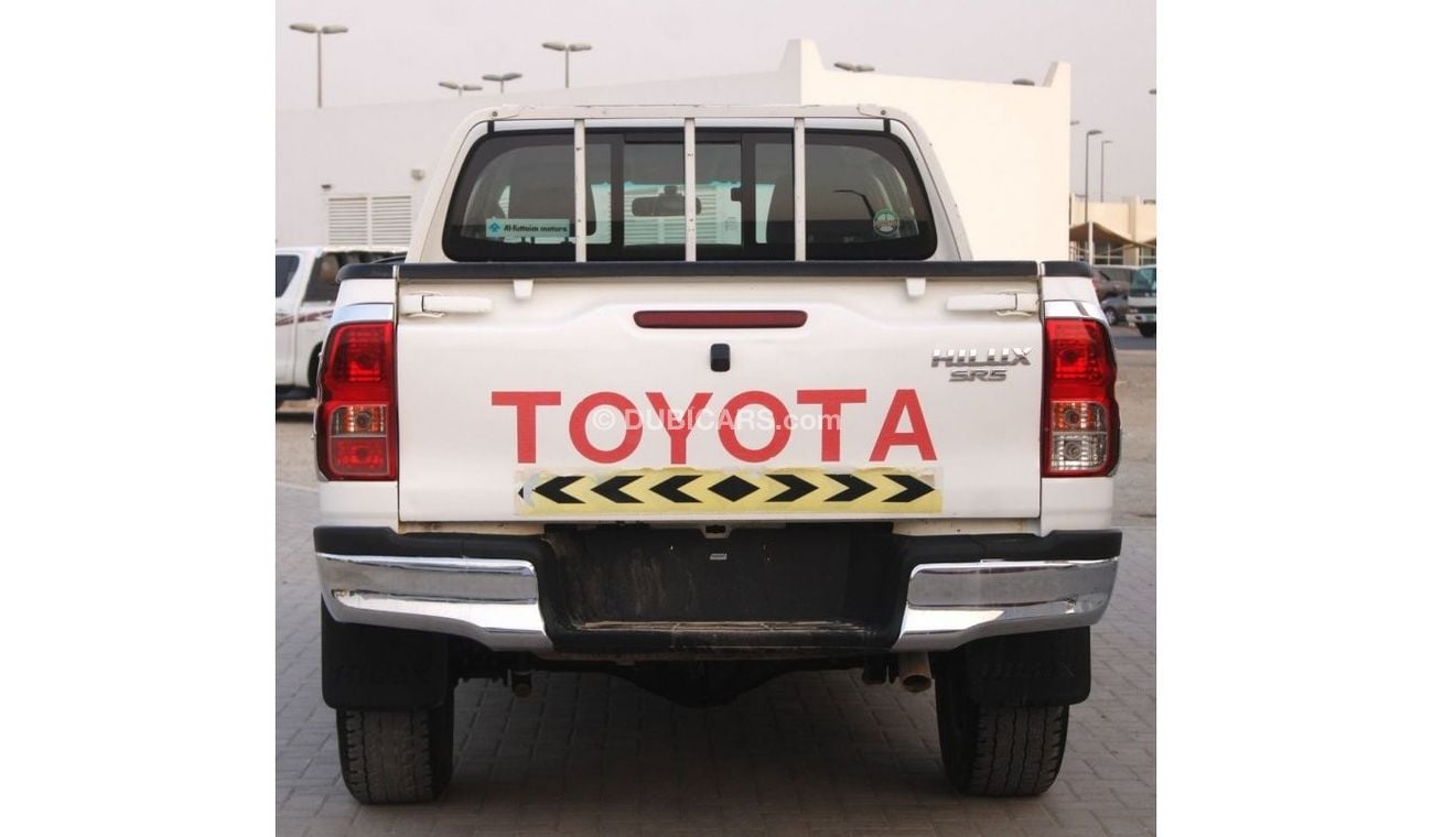 تويوتا هيلوكس GLS تويوتا هايلوكس 2020 بنزين فور ويل خليجي اوتوماتيك بحالة ممتازة