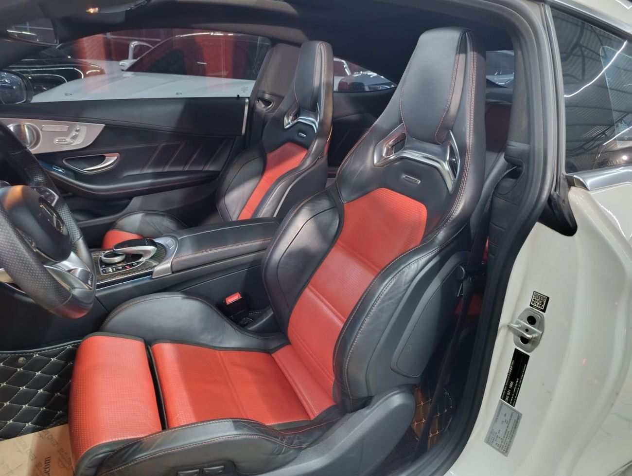 مرسيدس بنز C 63 AMG Std 4.0L Coupe