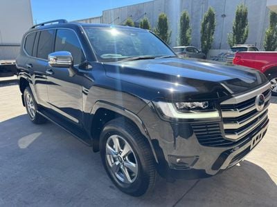 تويوتا لاند كروزر Sahara 3.3L Diesel Twin Turbo 7 Seater