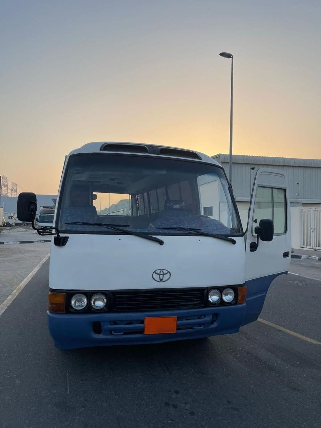 Toyota Coaster EXCELLENT CONDITION | 3.7L DIESEL | LHD | MANUAL | 30 SEATERS