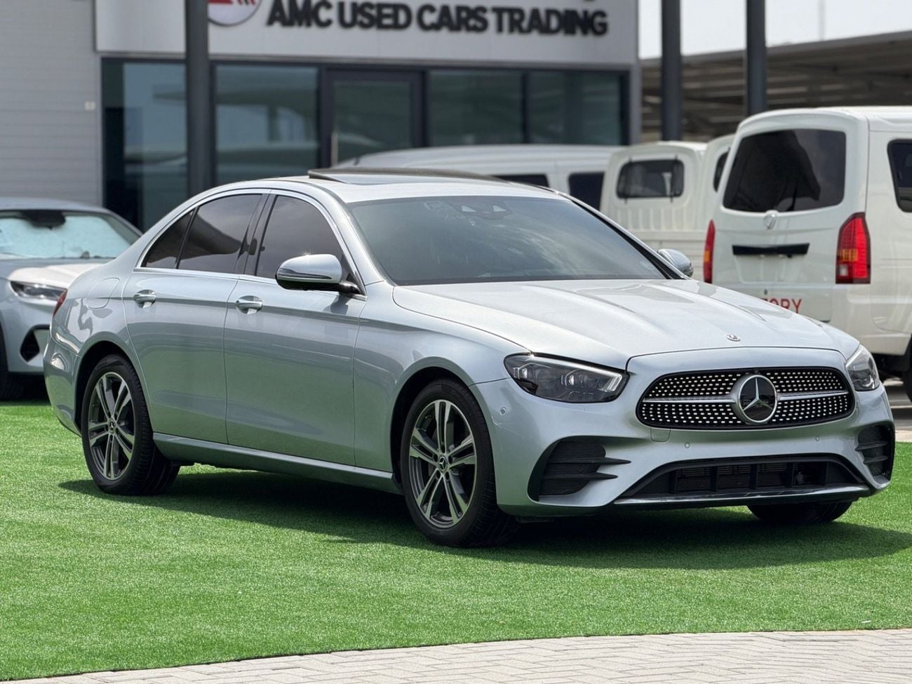 مرسيدس بنز E 350 4MATIC (NON GCC)