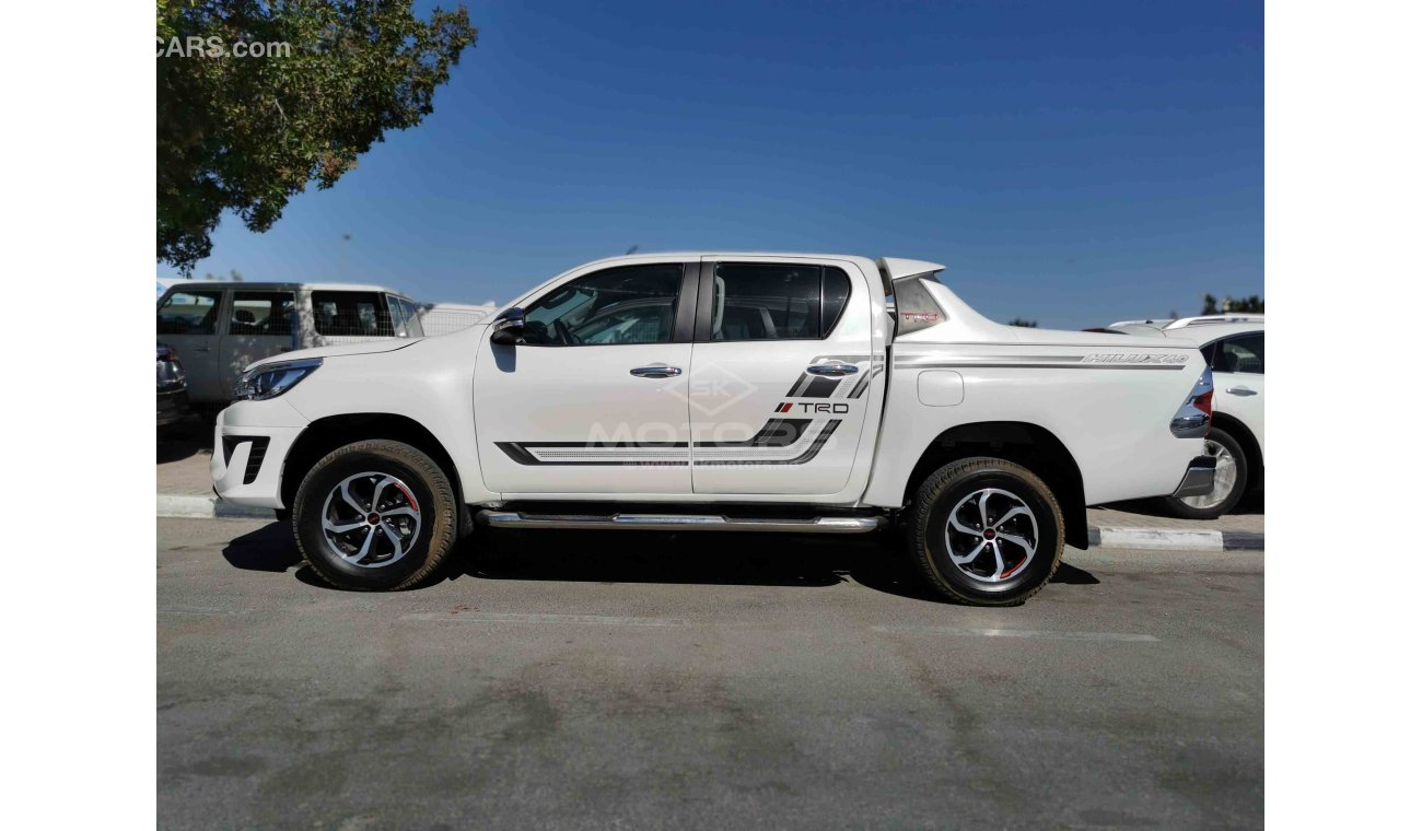 Toyota Hilux 4.0L PETROL, 17" ALLOY RIMS, PUSH START, CRUISE CONTROL (LOT # 1724)