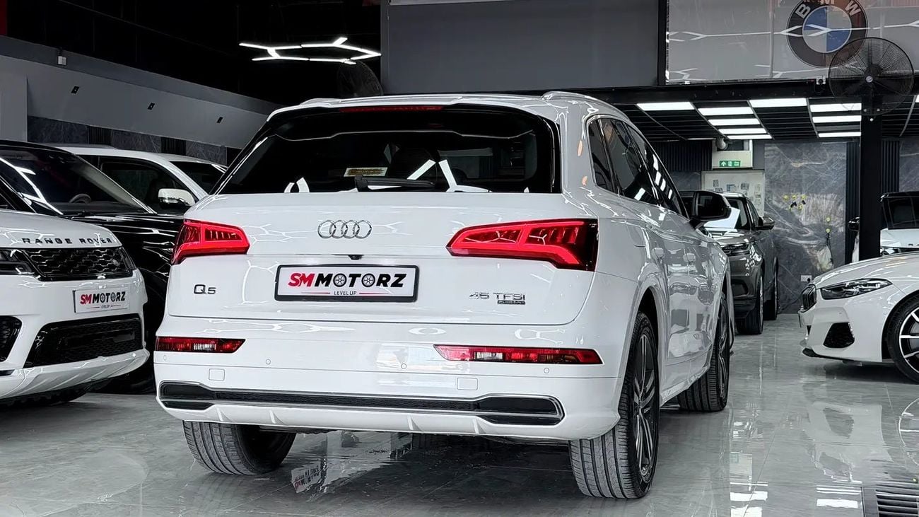 أودي Q5 45 TFSI S-LINE