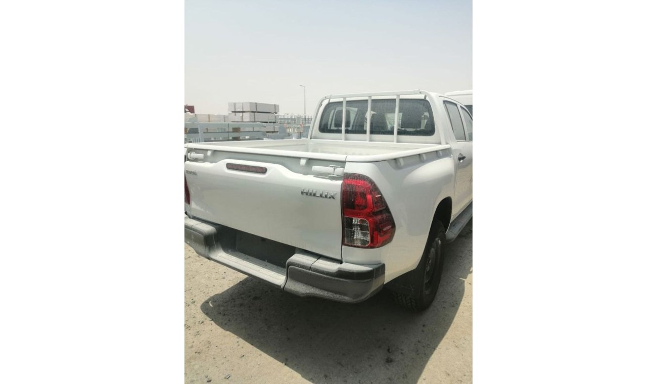 Toyota Hilux 2.7   petrol  4x4