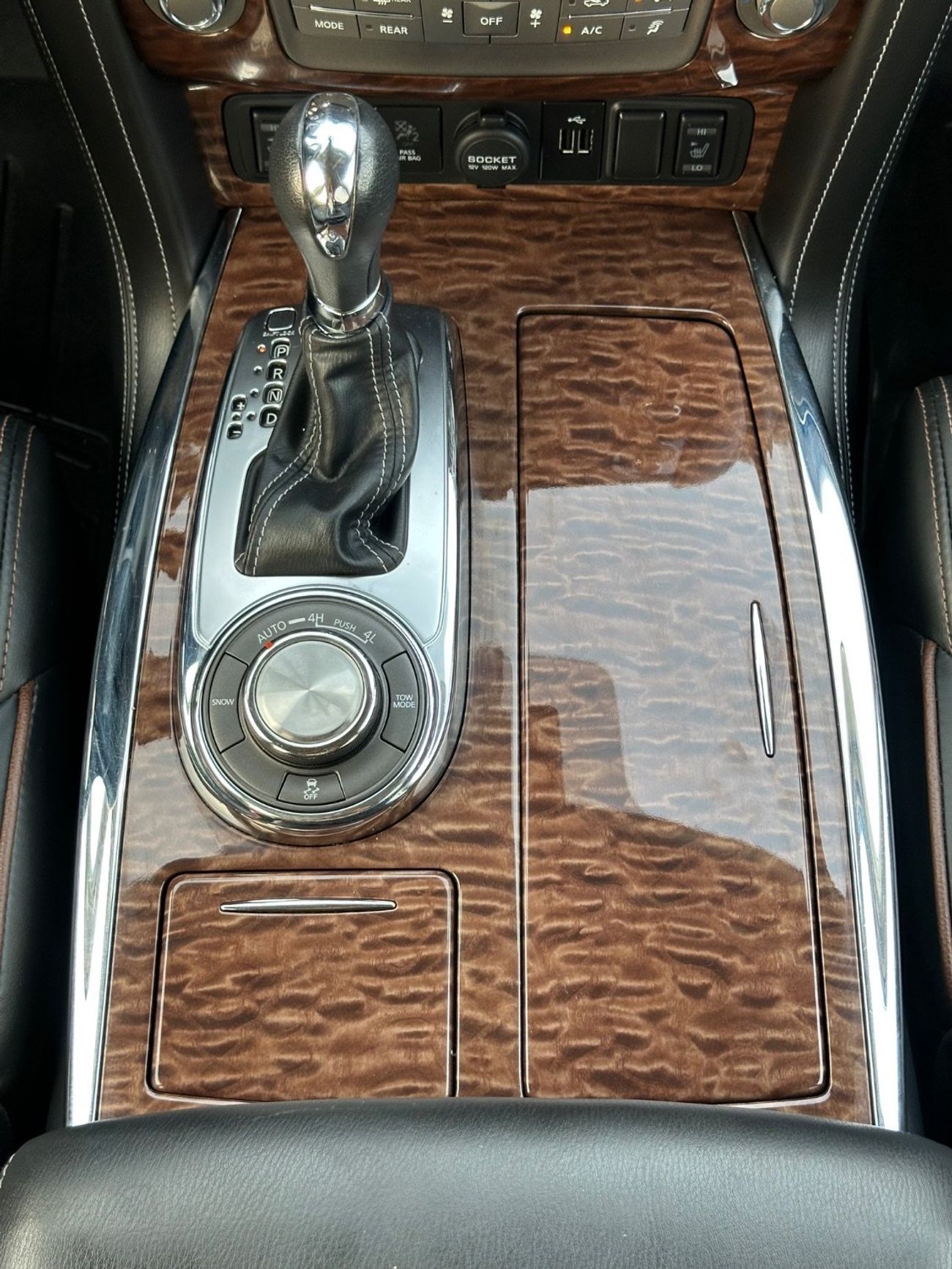 Nissan Armada 4WD 2020 model