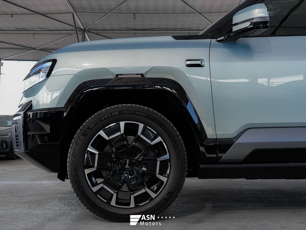 بي واي دي ليوبارد 8 Zhiyong Flagship Edition (7 Seats) 2025