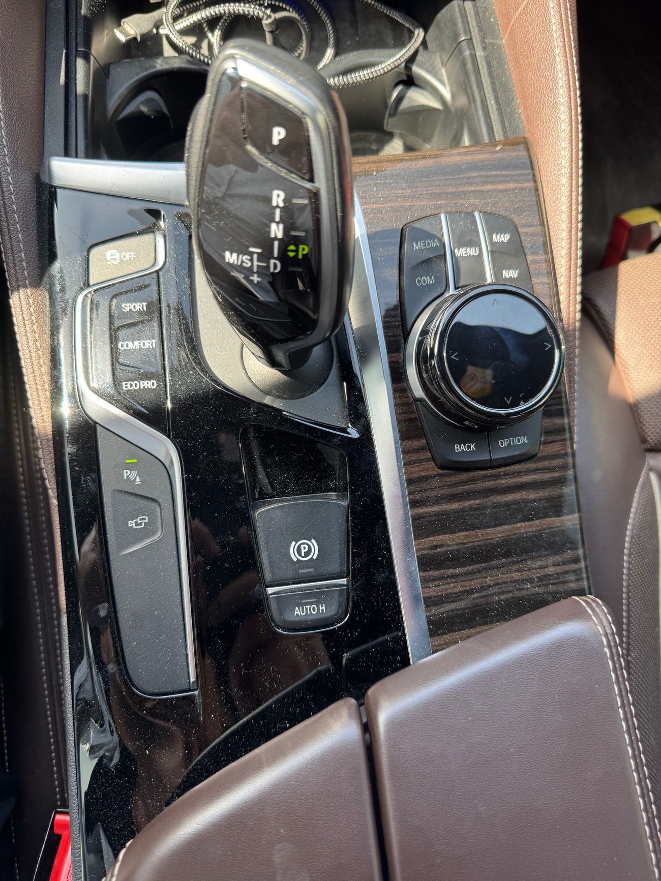 BMW 530i Luxury M Sport Package 2.0L