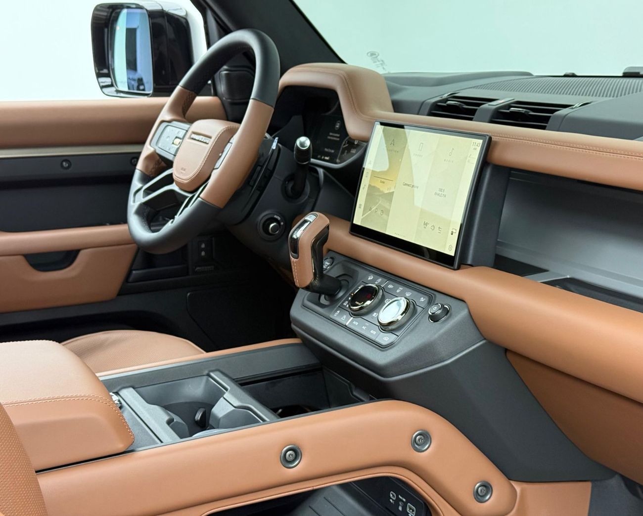 Land Rover Defender 110 P635 OCTA V8 *Brand New* 2025 Land Rover Defender 110 Octa, 2030 LR Warranty + Service Pack, Ful