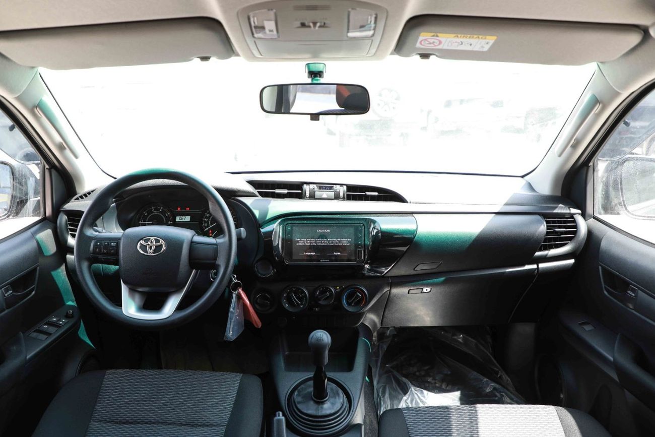 Toyota Hilux 2025 TOYOTA HILUX LOW 2.4 - PLATINUM WHITE PEARL inside BLACK | Export Only