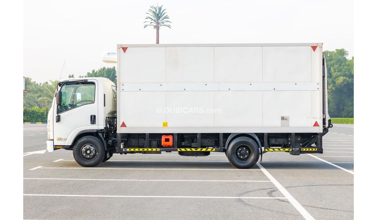 Isuzu NPR Reward 2017 LC Chiller Box with Tail Lift - Diesel M/T - Excellent Condition - GCC Specs