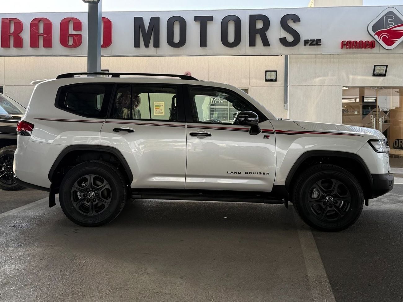 تويوتا لاند كروزر 2026 LAND CRUISER 300 GR SPORT 3.3 DIESEL **EXPORT ONLY**التصدير فقط خارج الخليج***