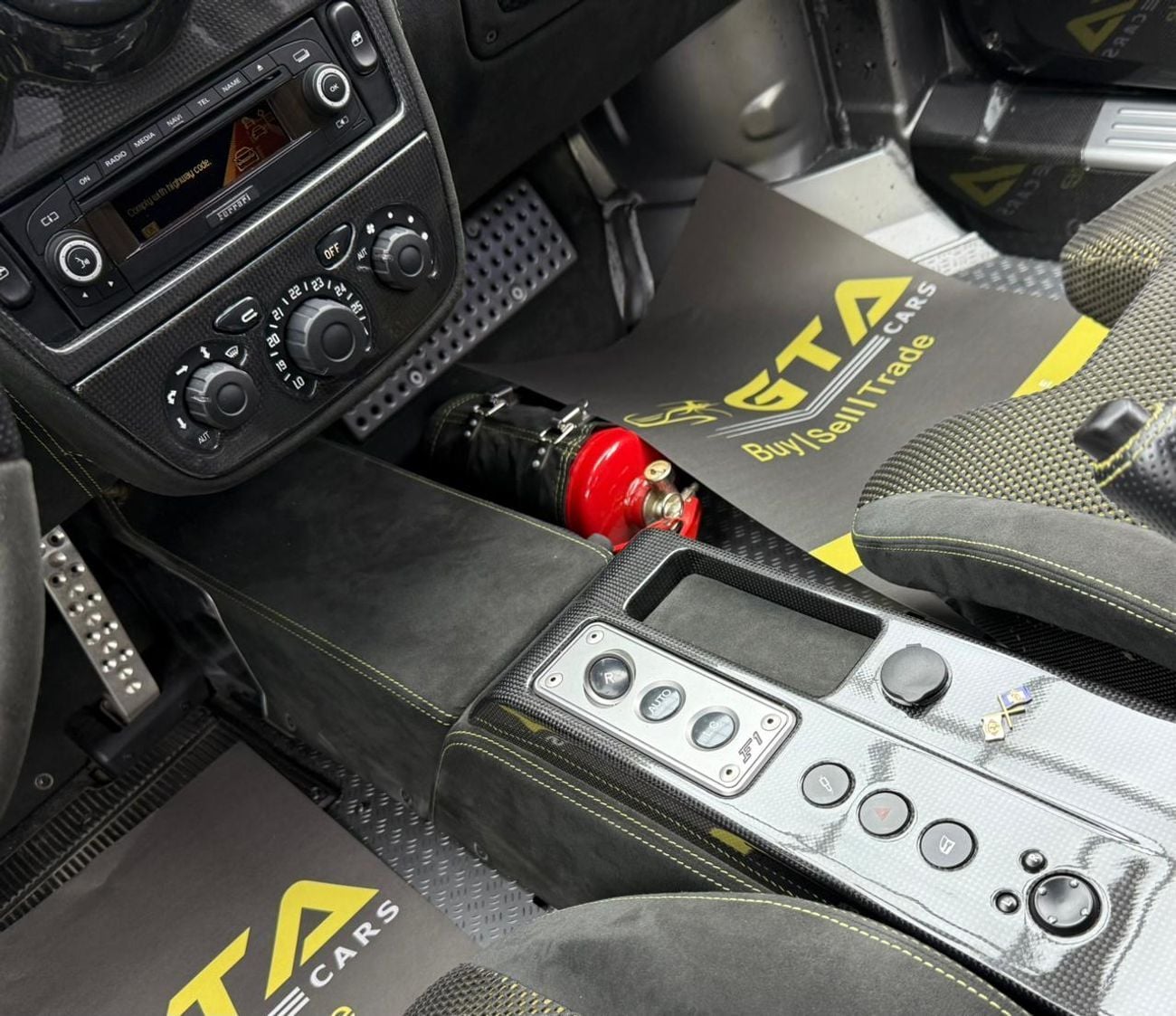 فيراري F430 2009 Ferrari F430 Scuderia, Full Service History, Very Low Km, Excellent Condition, GCC