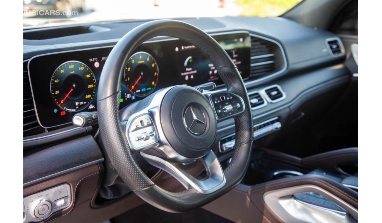 مرسيدس بنز GLS 580 بريميوم + Mercedes Benz GLS580 AMG kit GCC 2022 Under Warranty and Free Service From Agency