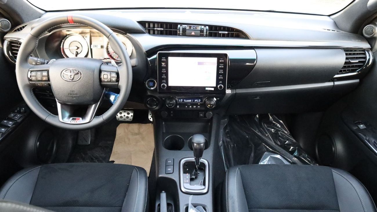 تويوتا هيلوكس GR Sport 4.0L