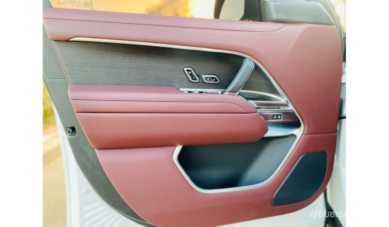 Land Rover Range Rover GCC SPEC UNDER WARRANTY AND SERVICE CONTRACT