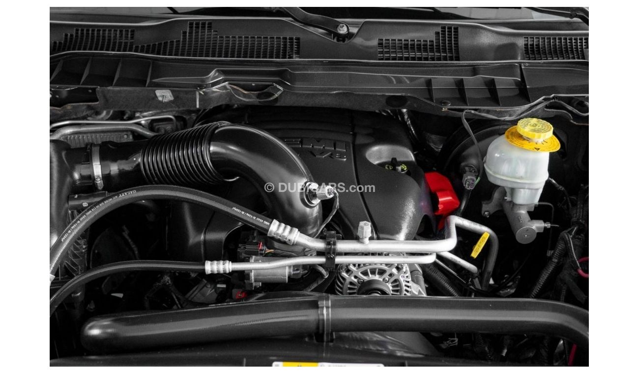 RAM 1500 Bighorn Crew Cab 2017 Dodge Ram Big Horn / 5.7L Hemi Engine / Twin Cabin