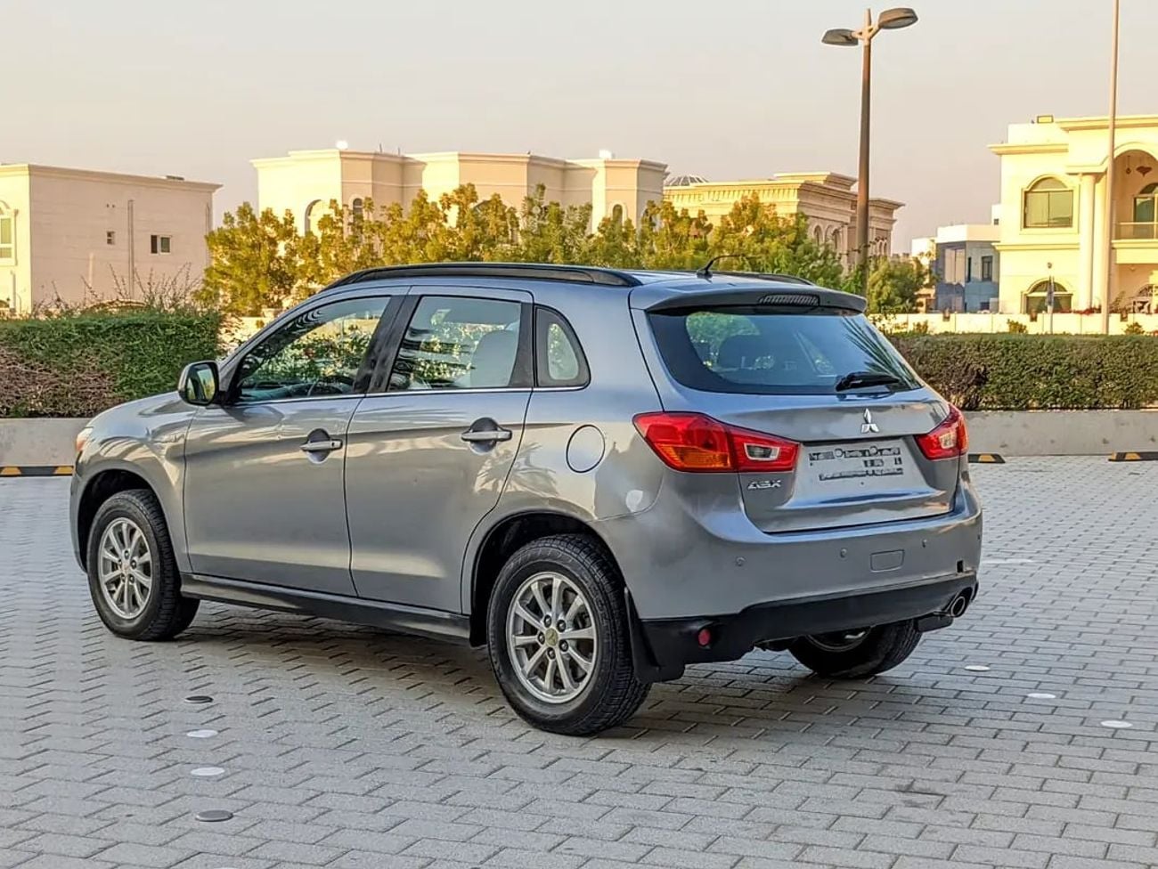 ميتسوبيشي ASX 4 Cylinder Mini SUV Perfect Inside Out GCC With Low KM