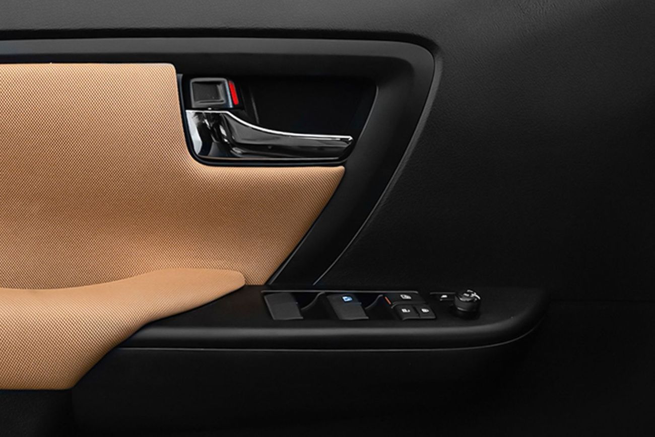 تويوتا فورتونر 2.7L EXR