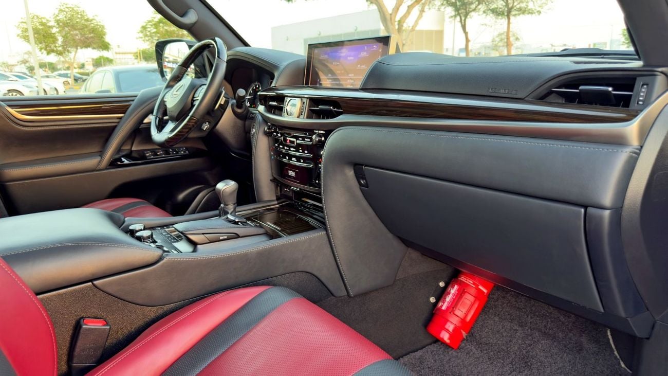 Lexus LX 570 Signature 5.7L