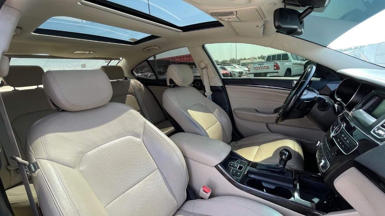 Kia Cadenza LX 3.3L Top,