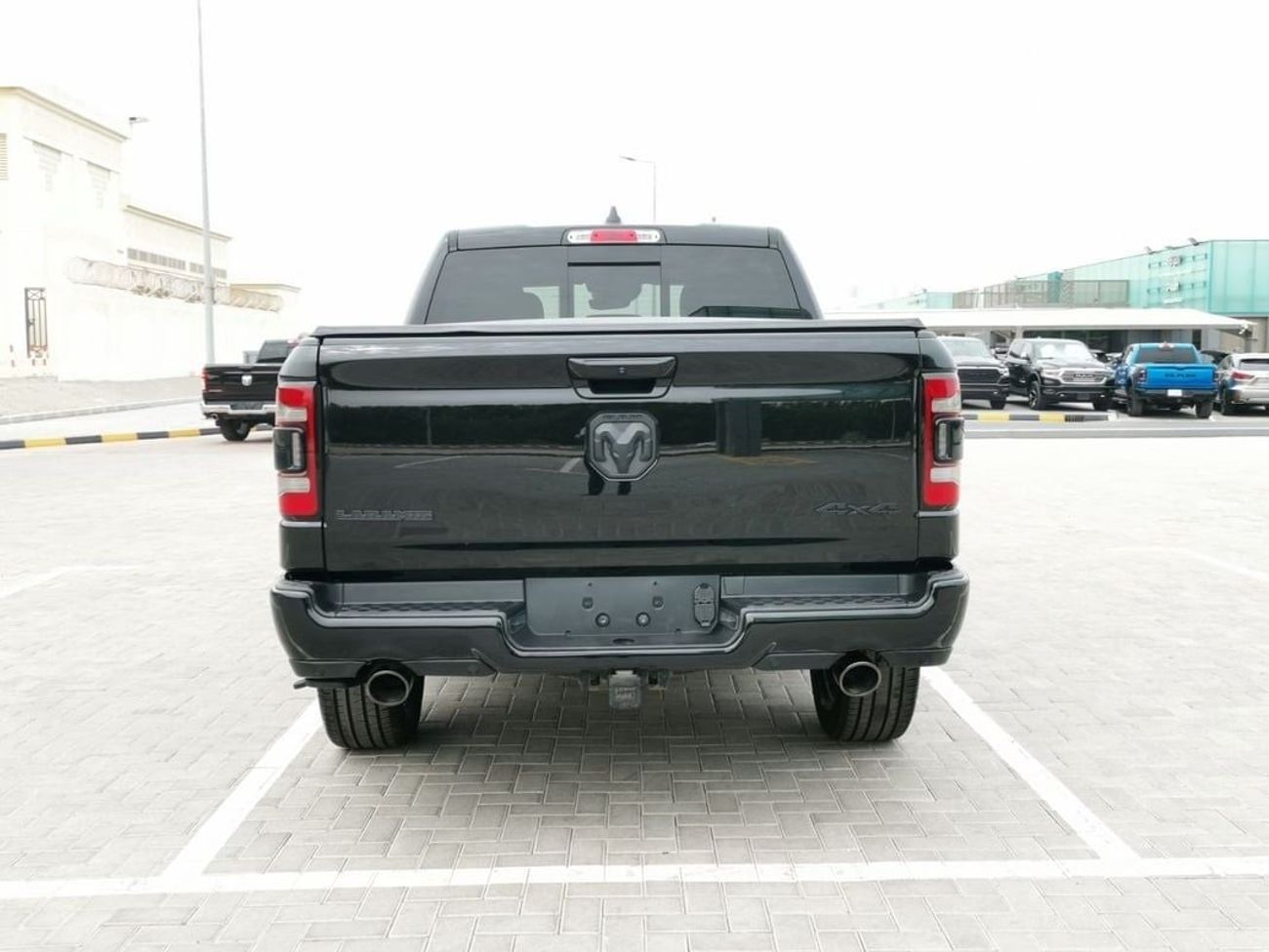 RAM 1500 Dodge RAM Laramie ( Diesel ) - 2022 - Black