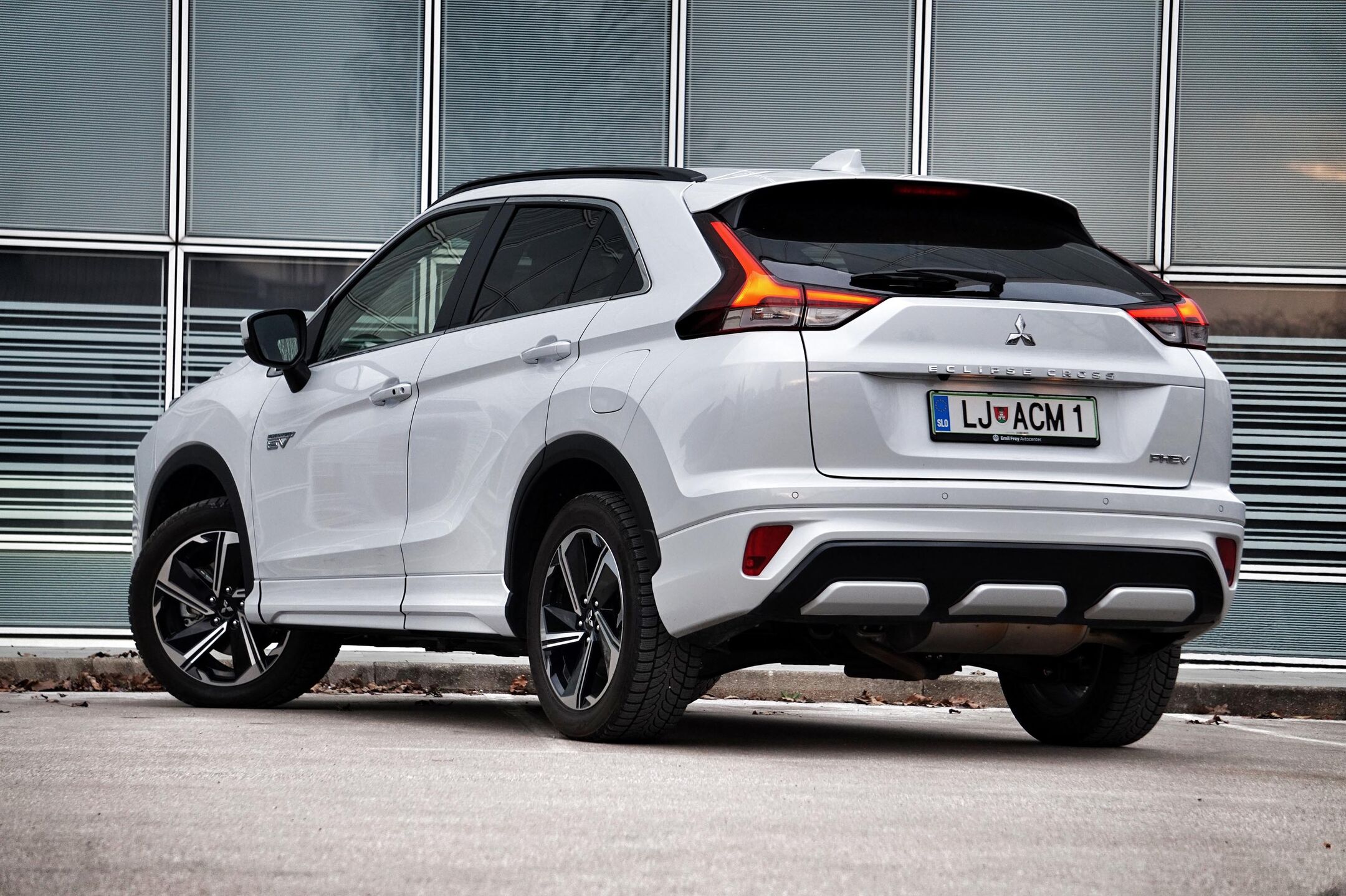 Mitsubishi Eclipse Cross exterior - Rear Right Angled