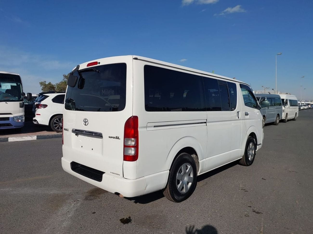 Toyota Hiace TOYOTA HIACE VAN RHD 2007 MODEL 2.0 L PETROL AUTOMATIC(PM69704)