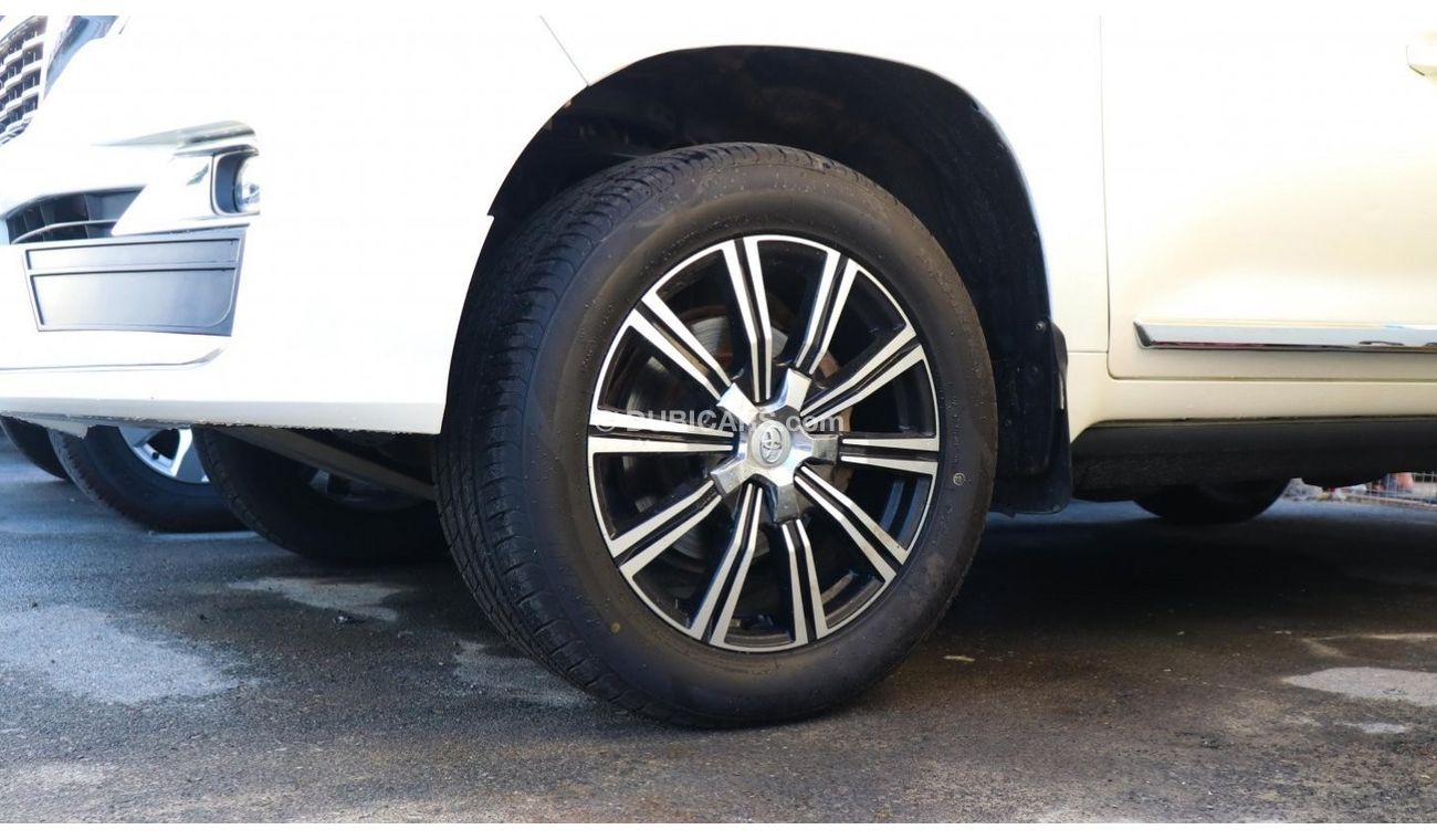 Toyota Land Cruiser SAHARA v8