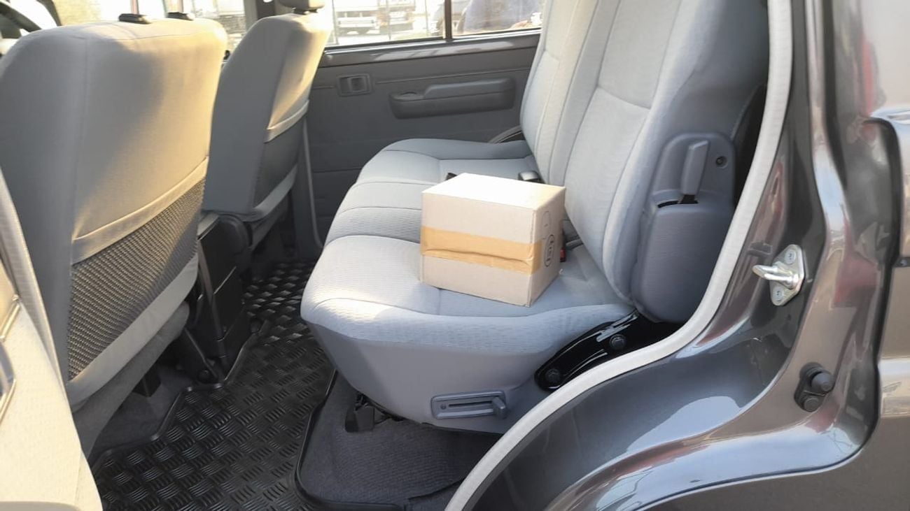 تويوتا لاند كروزر بيك آب Right-Hand drive 2.8 diesel turbo Auto Brand new