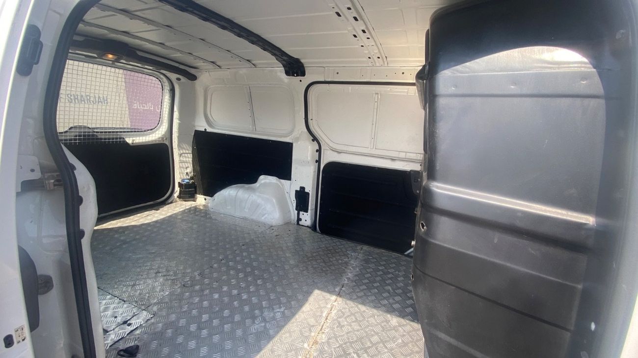 Hyundai H-1 Panel Van M/T